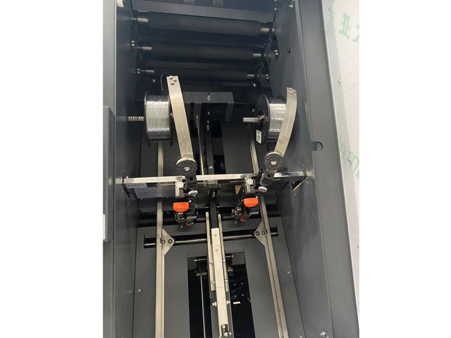 订折切（三面切）